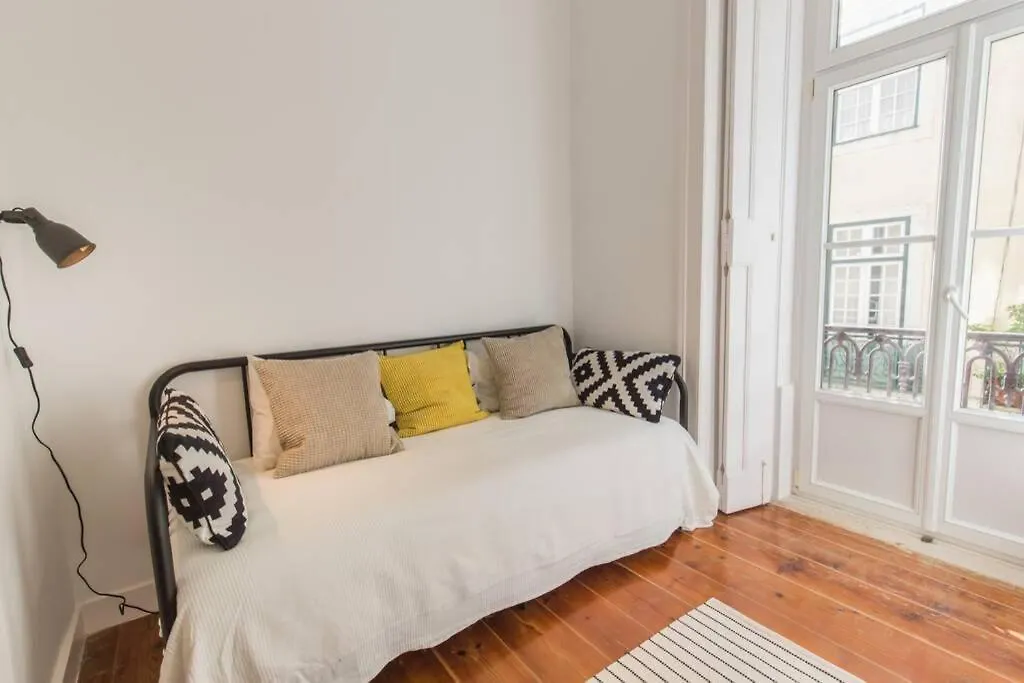135 A - Stay In Tranquil Flat In Alfama Near Se And Castle Lisbon Apartment