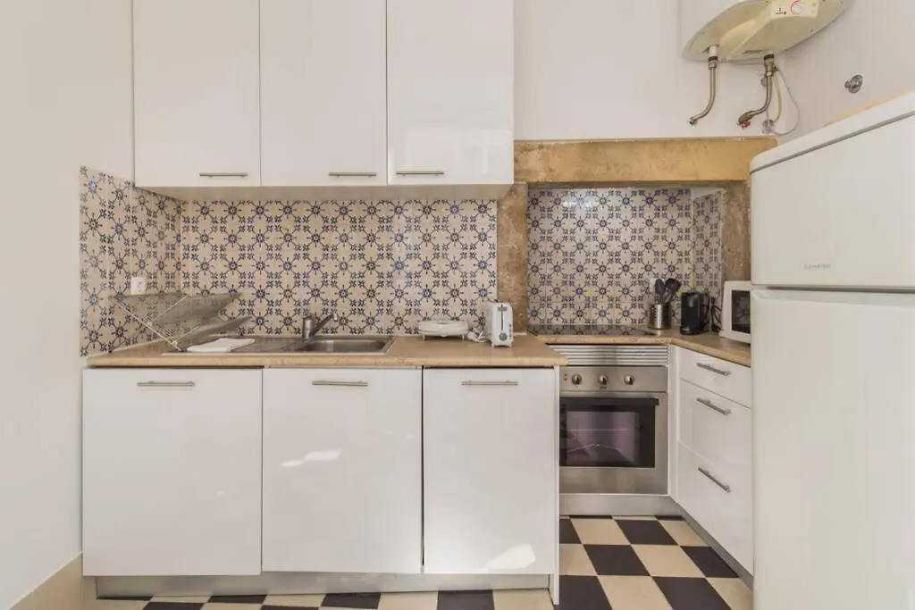 135 A - Stay In Tranquil Flat In Alfama Near Se And Castle Lisbon Apartment